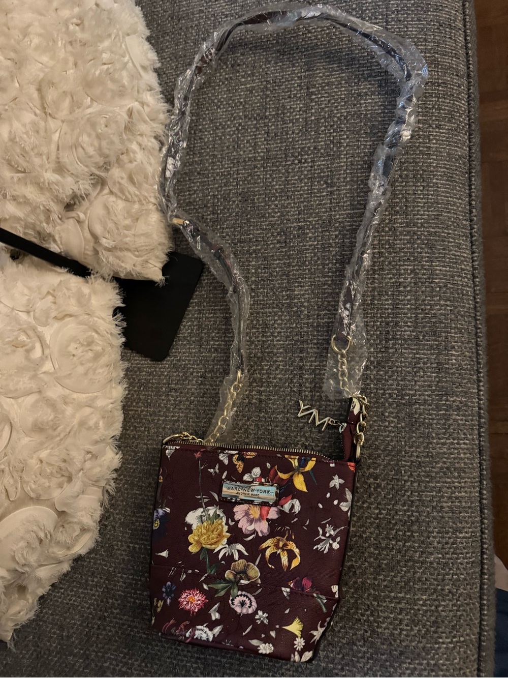 New - Marc New York Andrew Marc Floral Crossbody Bag Burgundy Multi-Color - Picture 3 of 9